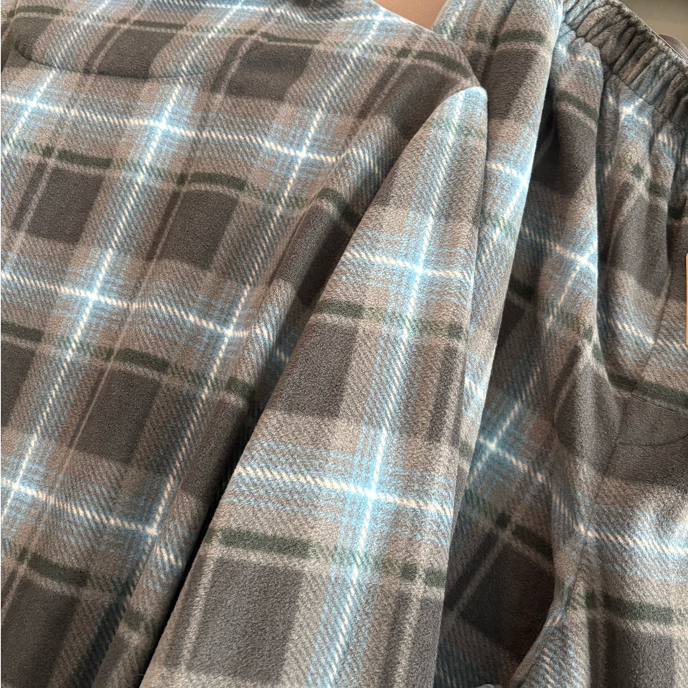 NWT Skims Unisex Fleece Plaid Sleep Set - Picture 6 of 7